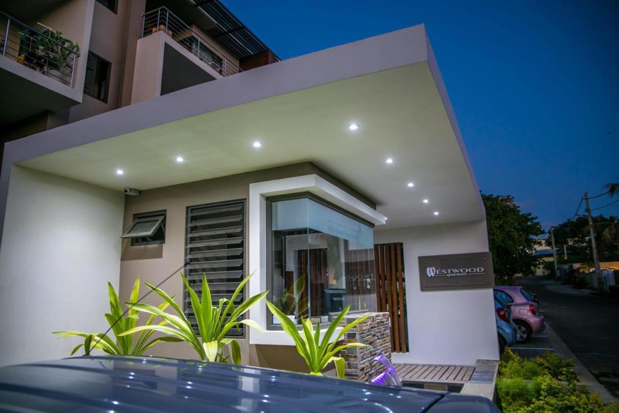 Entire Luxury 3 Bedroom Condo For Rent - Flic-En-Flac - Close To Beach Extérieur photo