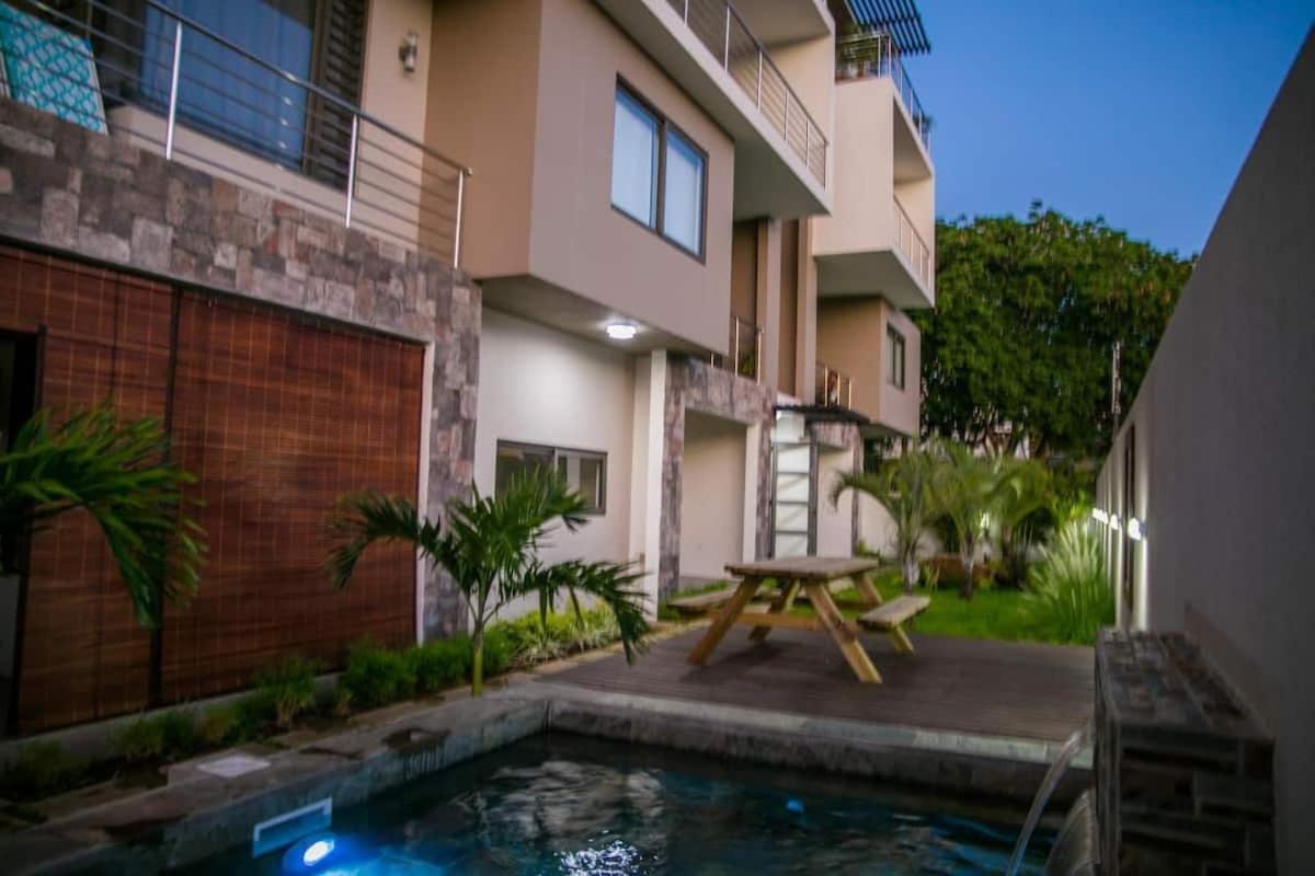 Entire Luxury 3 Bedroom Condo For Rent - Flic-En-Flac - Close To Beach Extérieur photo
