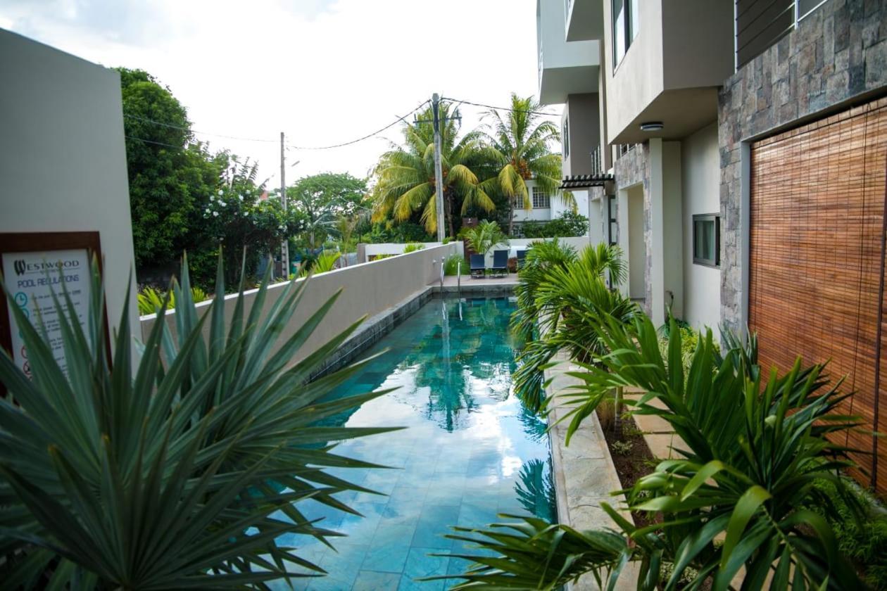 Entire Luxury 3 Bedroom Condo For Rent - Flic-En-Flac - Close To Beach Extérieur photo